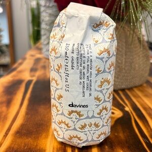 Davines Volume Gel with White and Orange Pattern